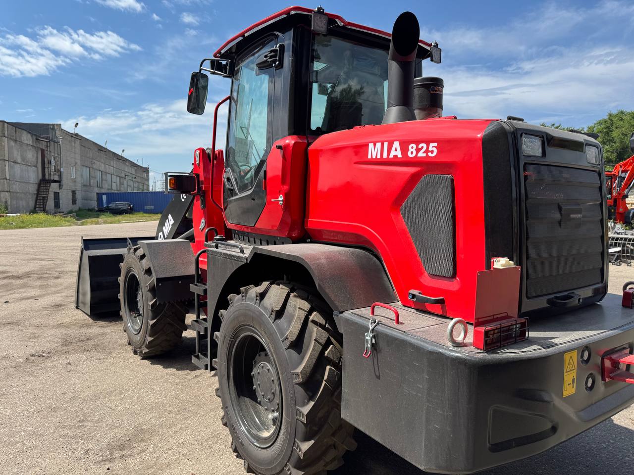 MIA-825 кабина