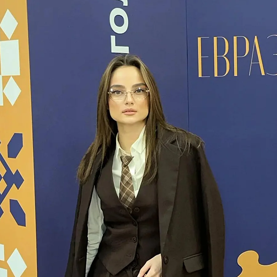 Крылова Яна