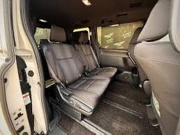 Toyota Voxy 1