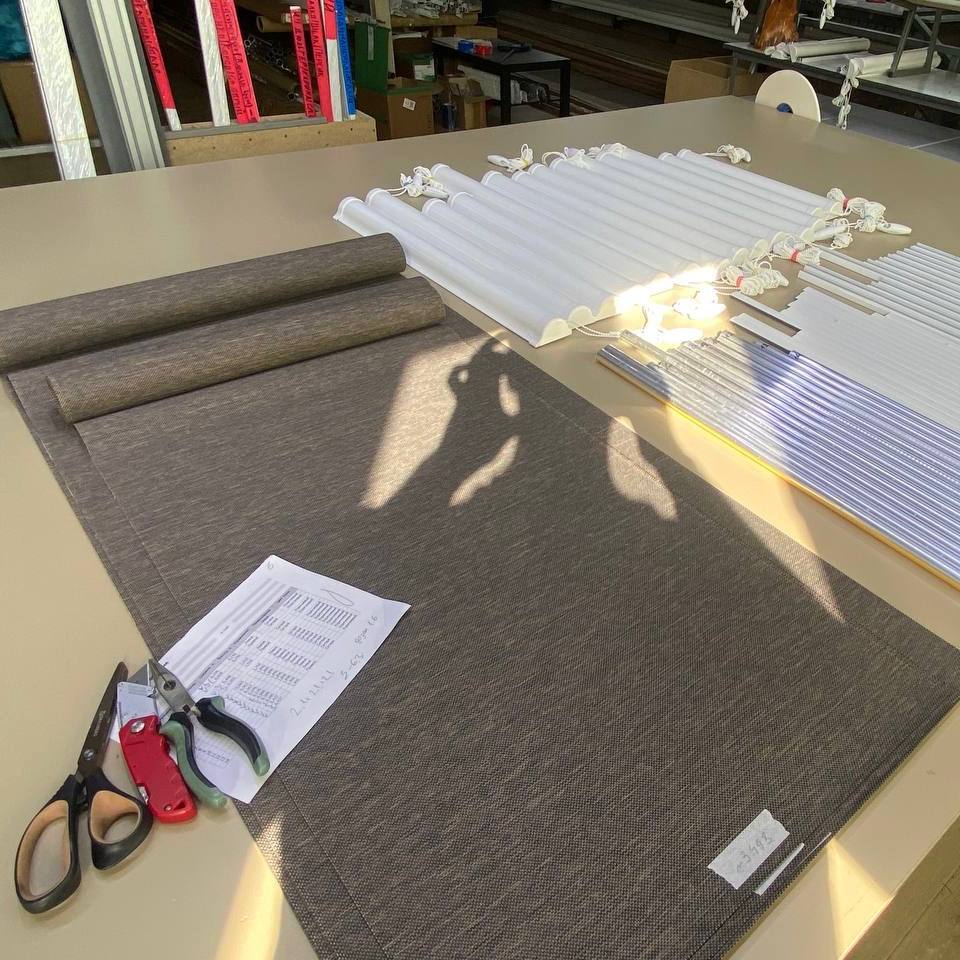 Рулонные шторы в интерьере