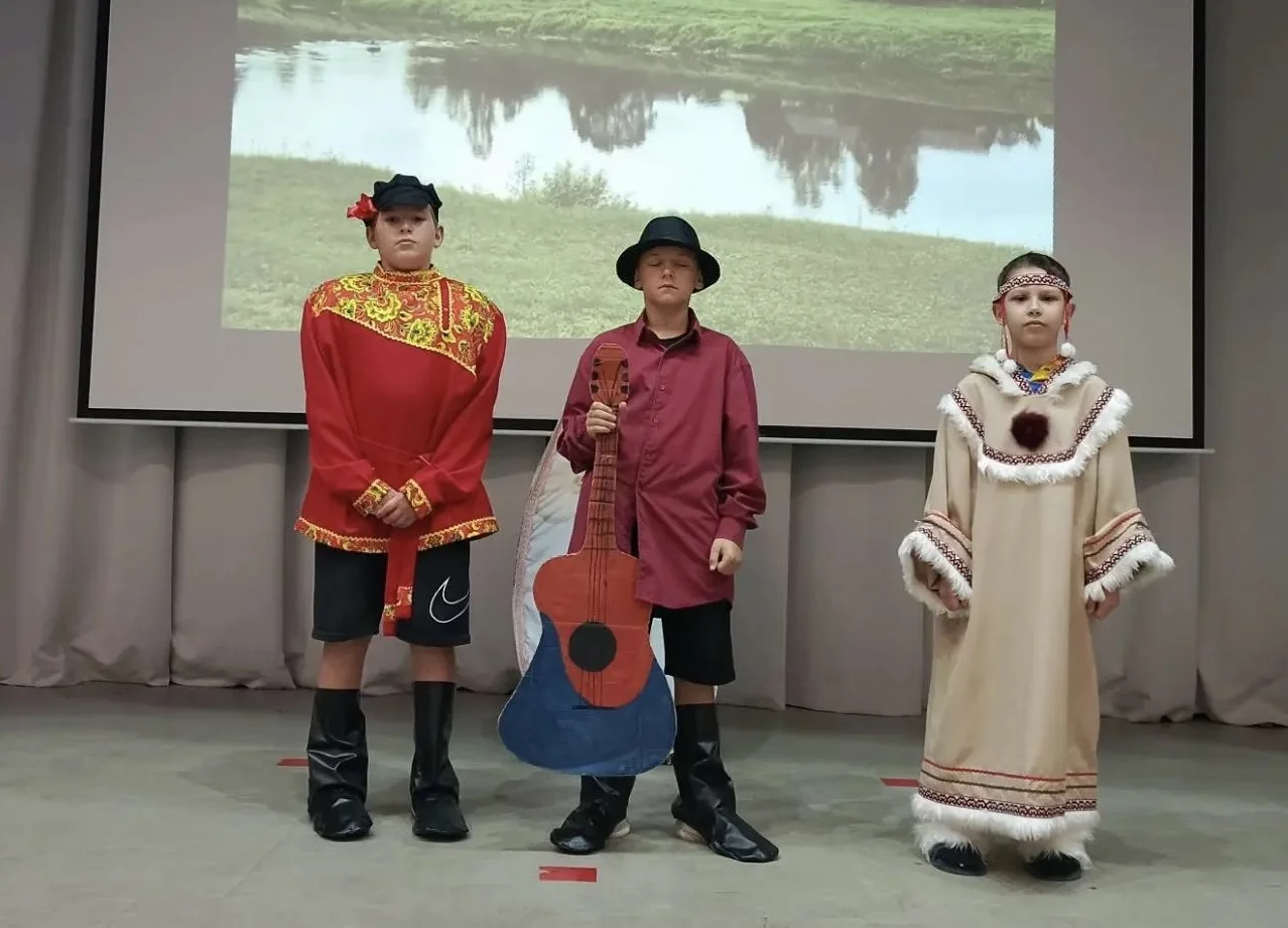 Театральный кружок «Огни рампы», п. Ния