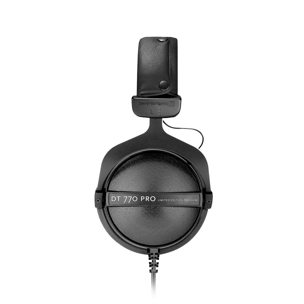 Наушники Beyerdynamic DT 770 PRO для мониторинга при записи вокала