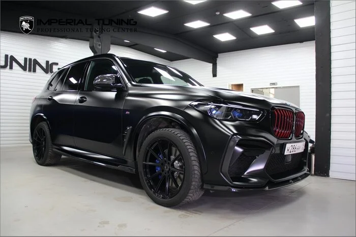 BMW X5 G05 Frozen Black — полный карбоновый обвес Imperial Conrad II и электронный выхлоп