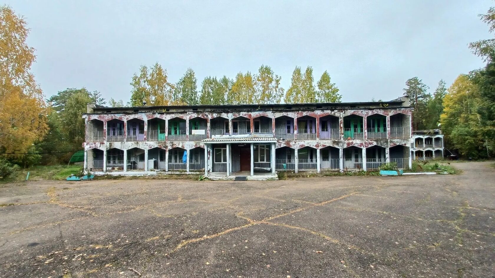 Фасад корпуса