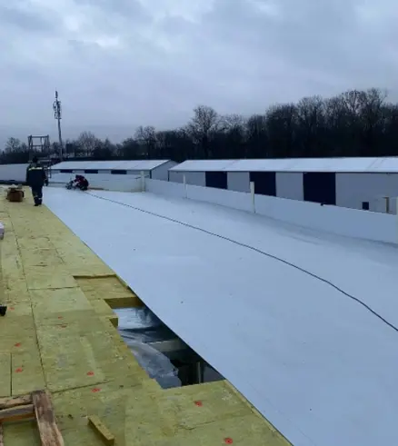 Интеграция крышных люков дымоудаления в мембранную кровлю