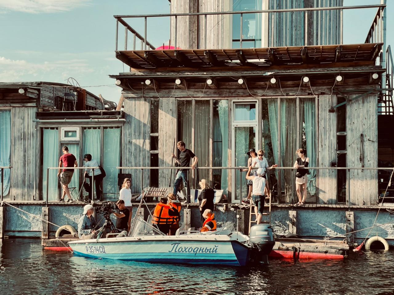 Фото со съёмок дебаркадера