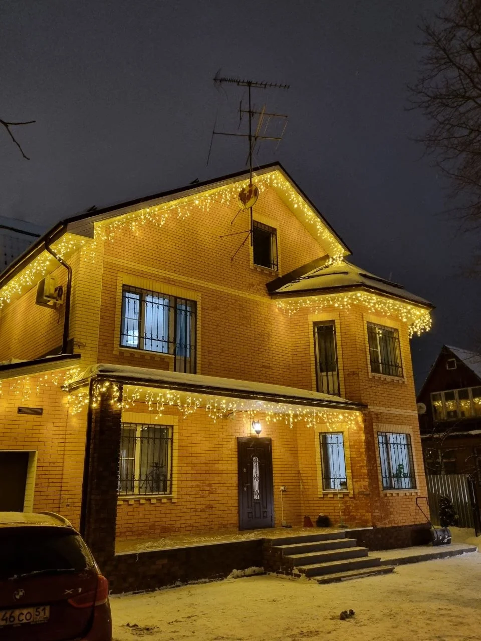 Новогоднее оформление загородного дома