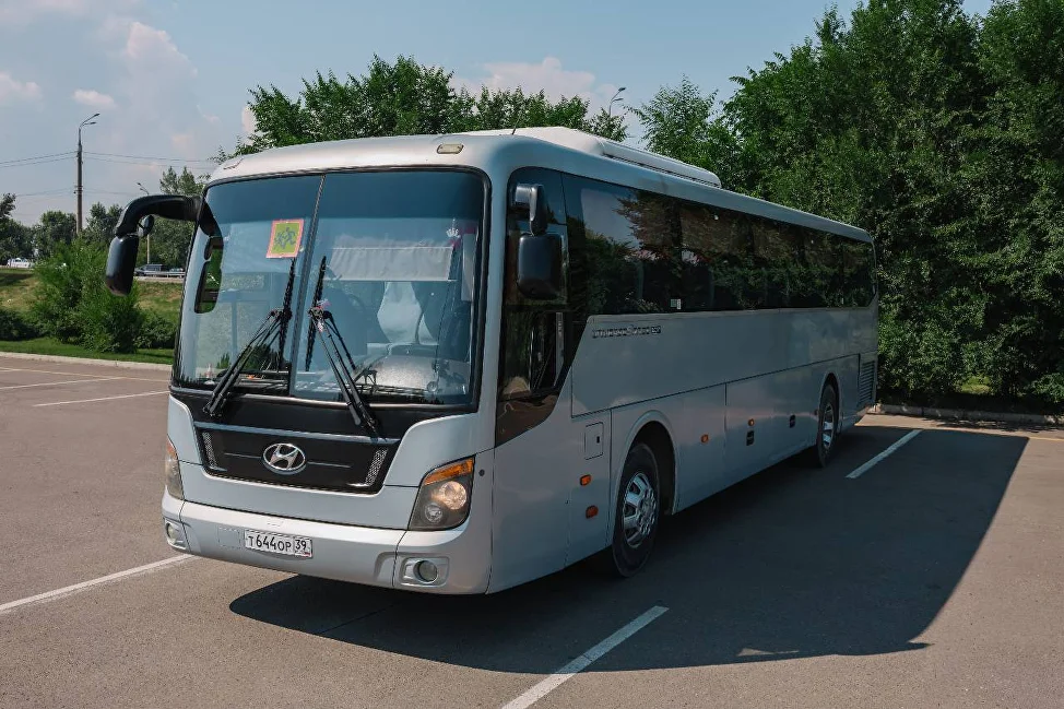 Hyundai Universe 8