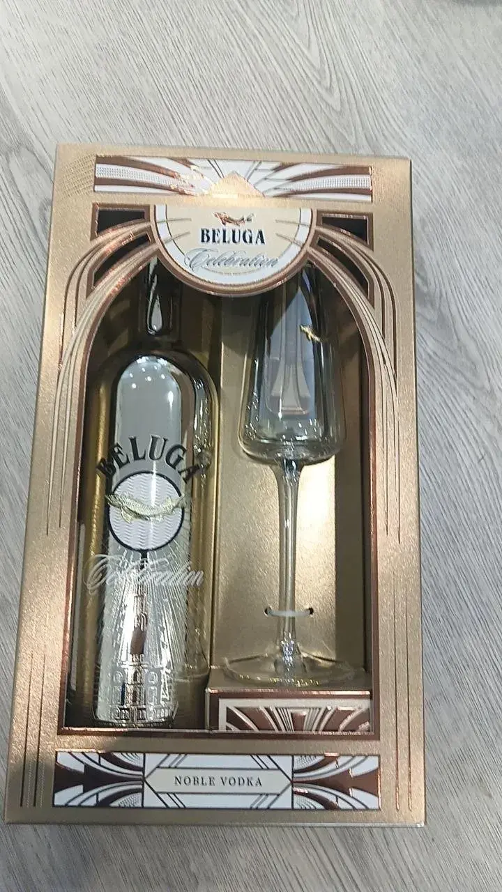 Водка и сувениры китайским партнерам