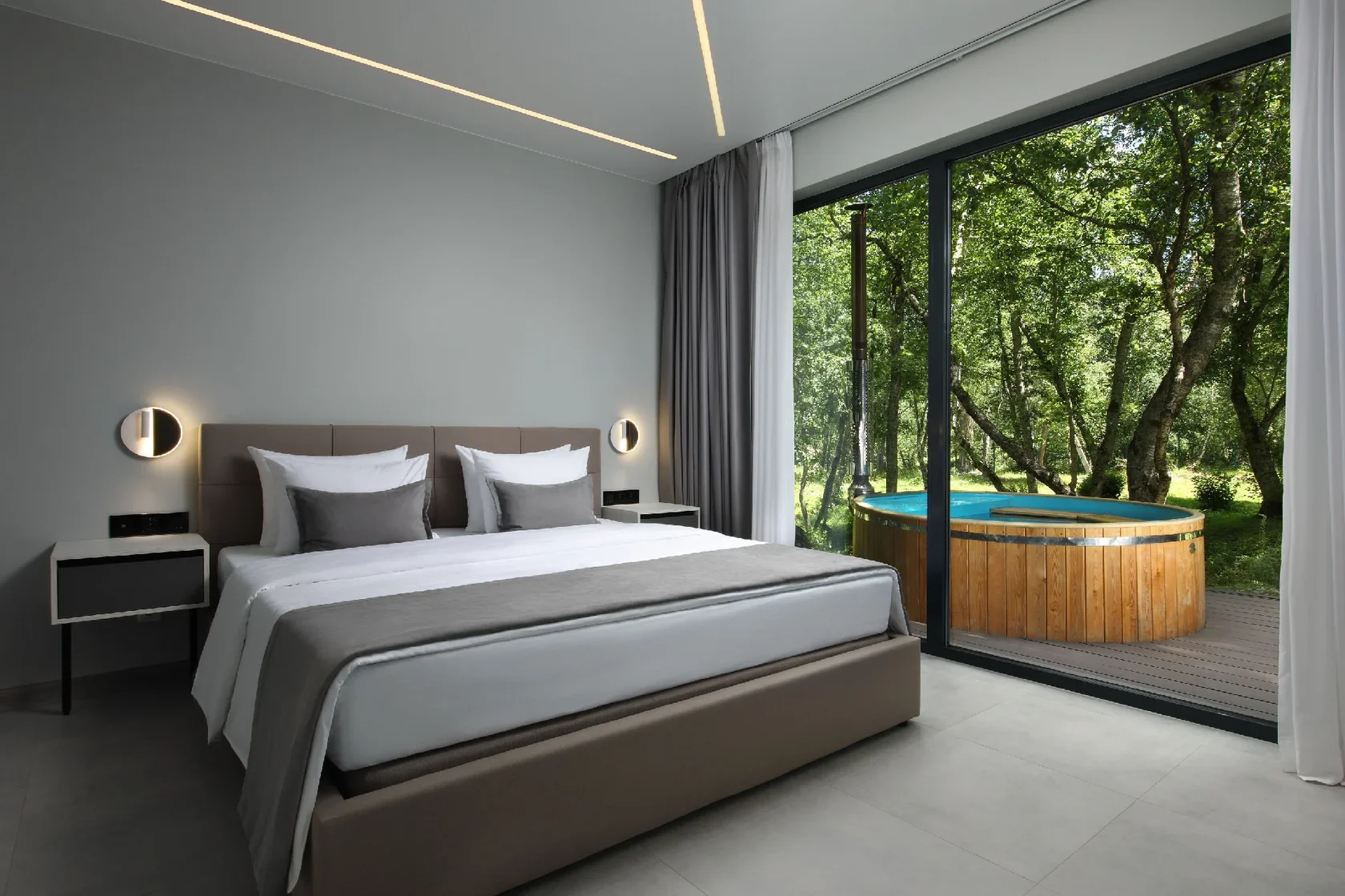 Вид из окна на горы