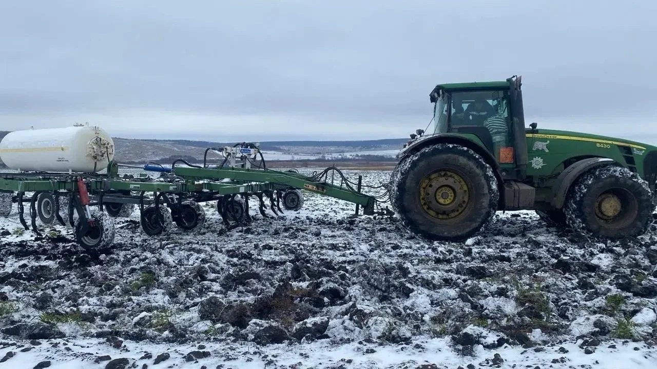 Техника для внесения безводного аммиака в поле