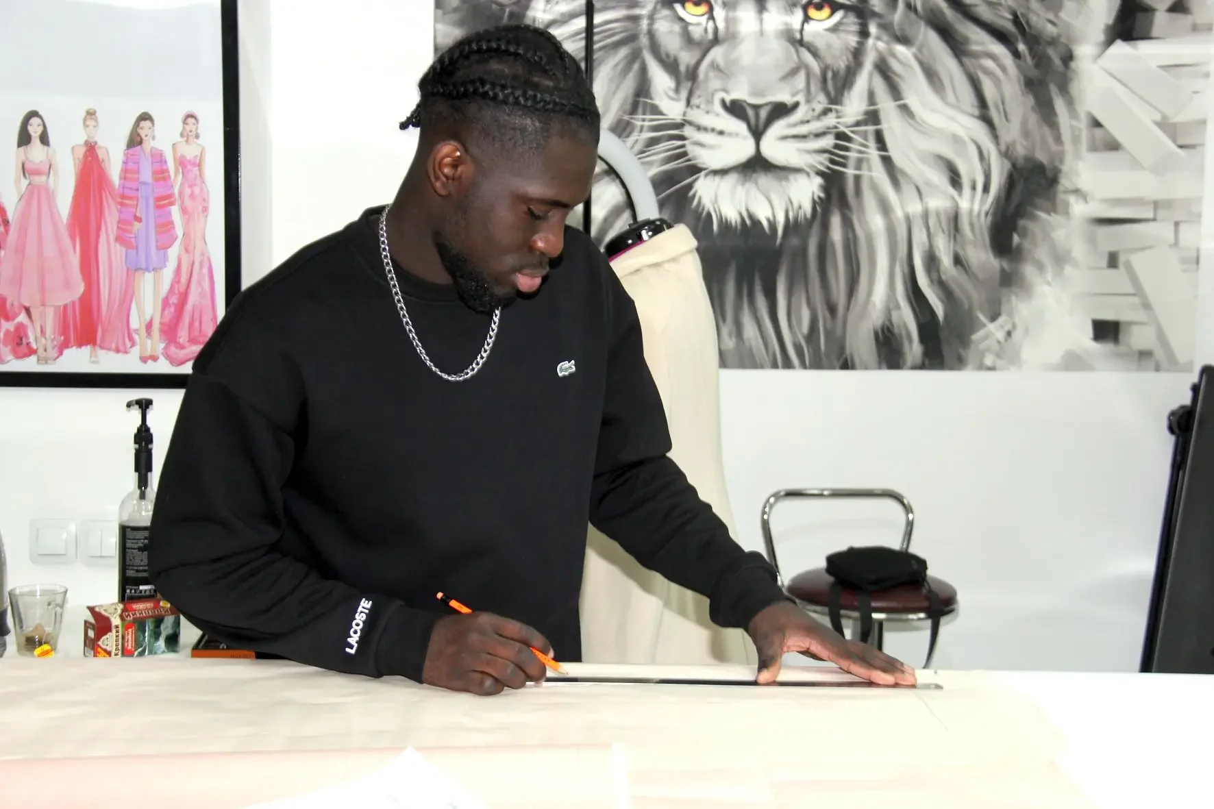 Участники проекта Таврида Модная продолжают совместную практическую работу в мастерской