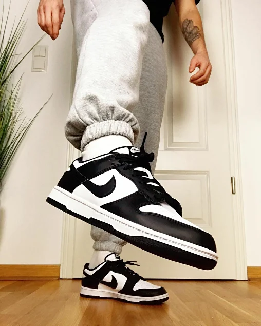 Nike dunk low black white clearance