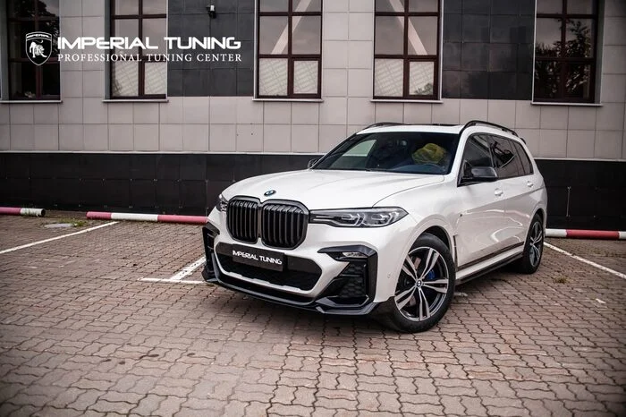 BMW Х7 G07 Imperial Tavad Alpine white — Комплексный обвес Imperial Tavad на BMW X7 (G07)