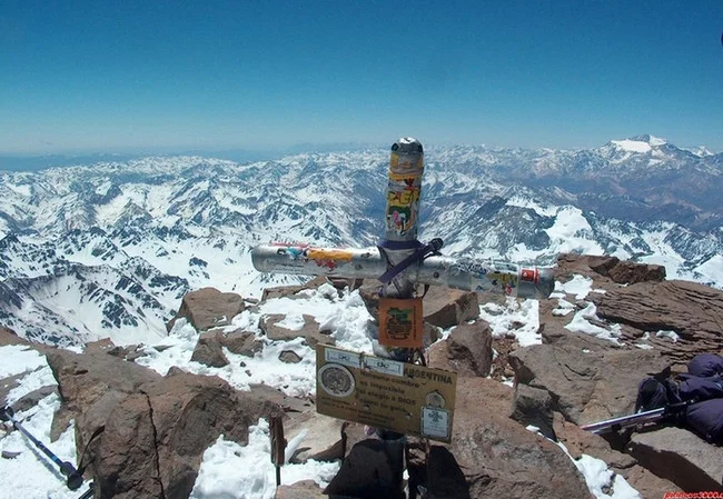Высокая гора в аргентине