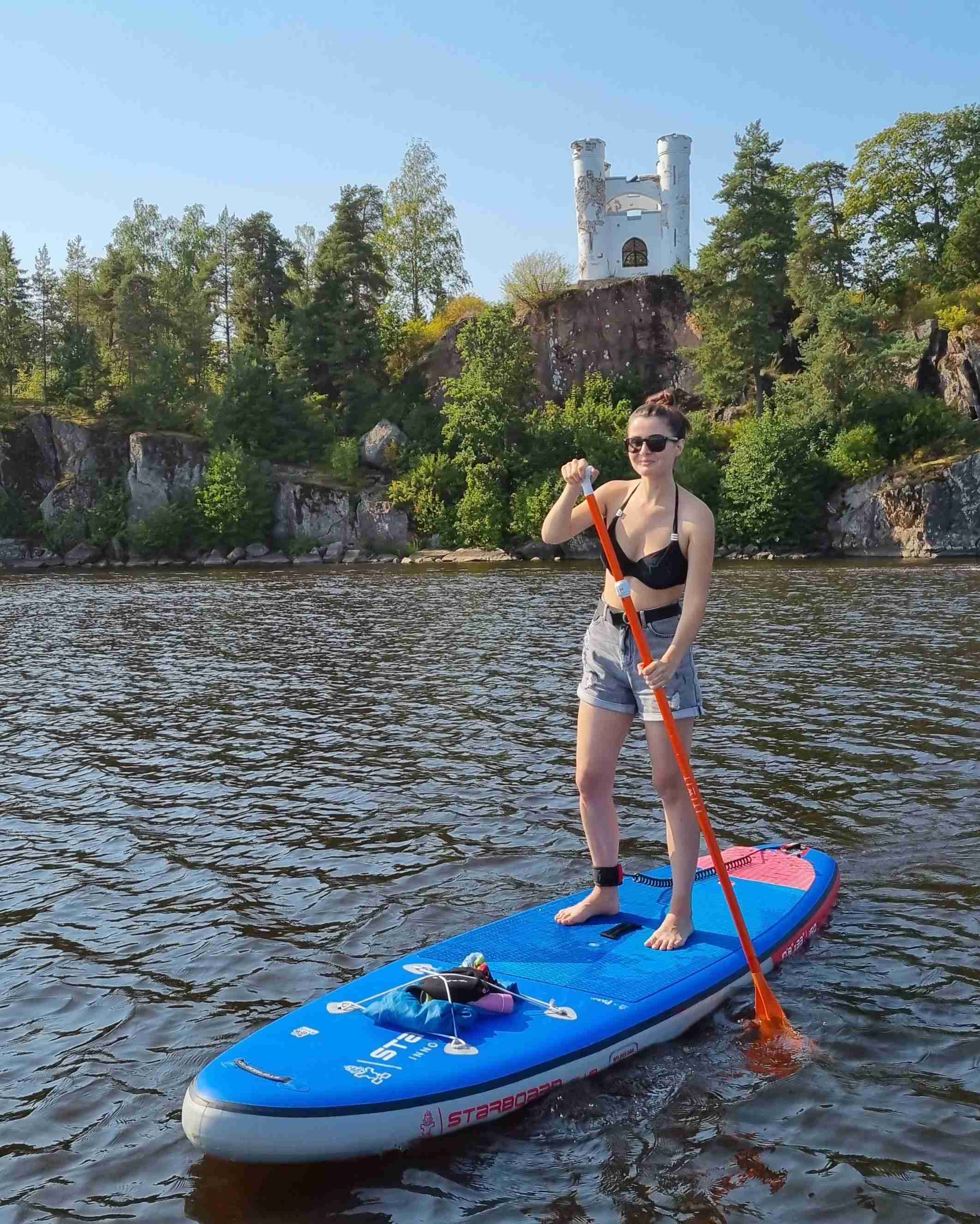 Прогулка на SUP к Выборгскому замку и парку Монрепо | BEAVERS SPb