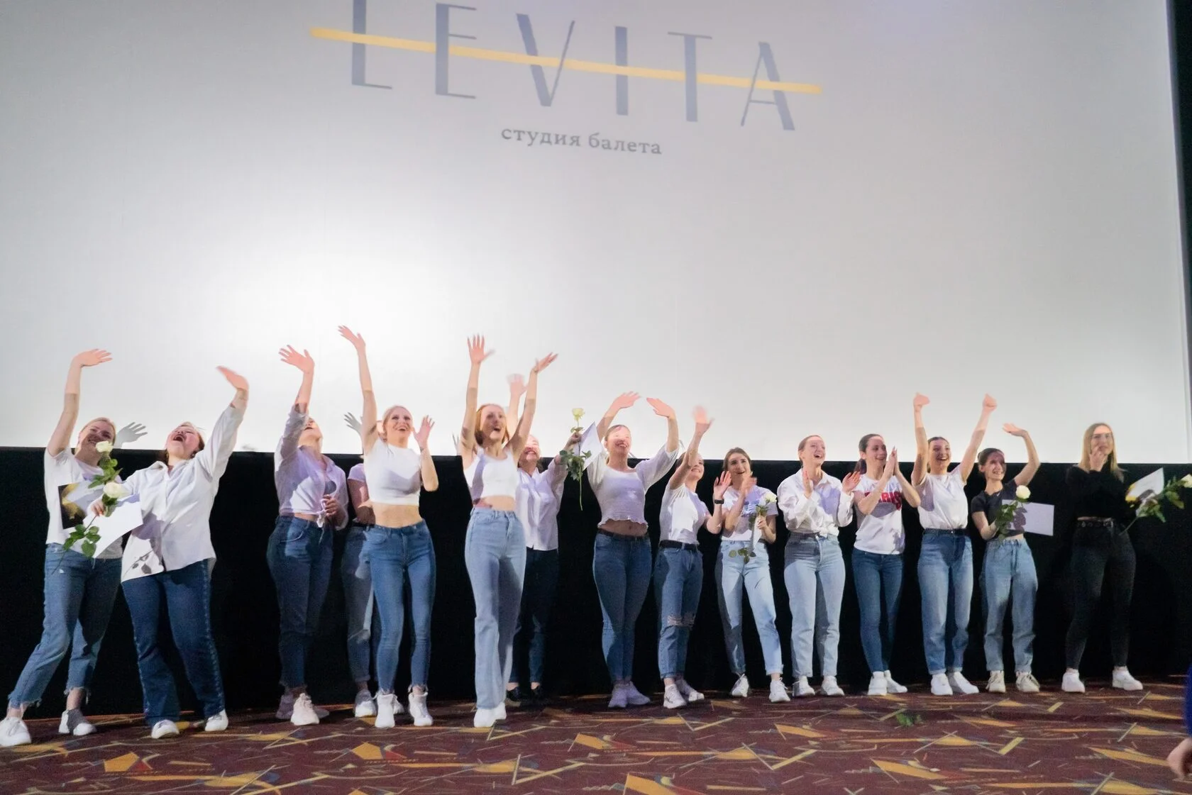 Отчетный концерт Levita на сцене