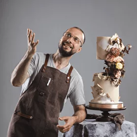 10 необычных тортов кулинара, изготовившего шедевр для свадьбы в Шымкенте