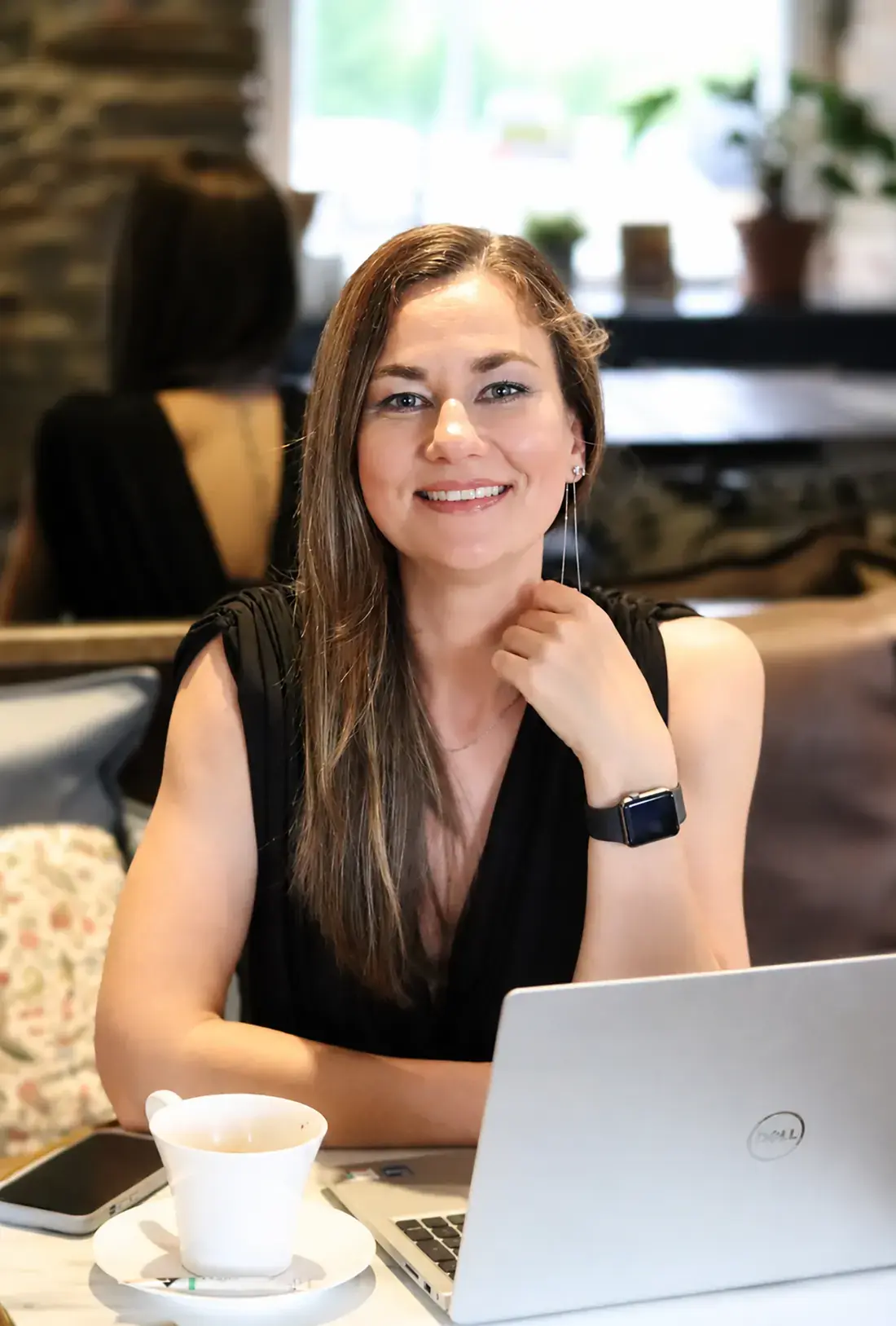 Tatiana Roman au café