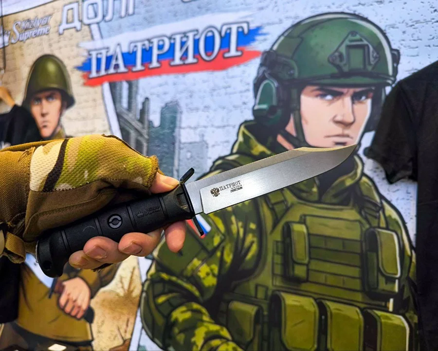 Kizlyar Supreme Patriot knife compatible with the MOLLE Clip