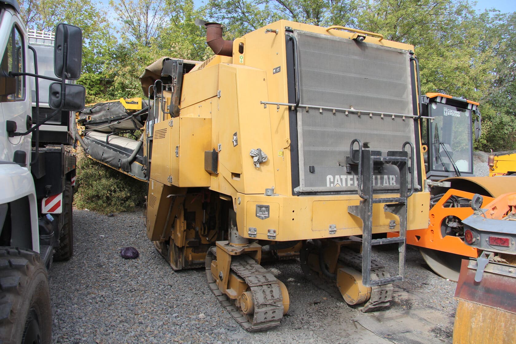 Дорожная фреза CATERPILLAR