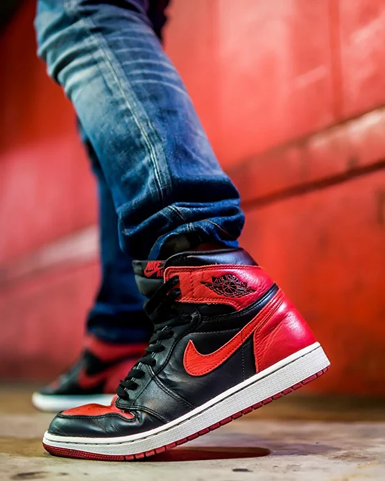AIR JORDAN 1 RETRO HIGH BRED BANNED 100