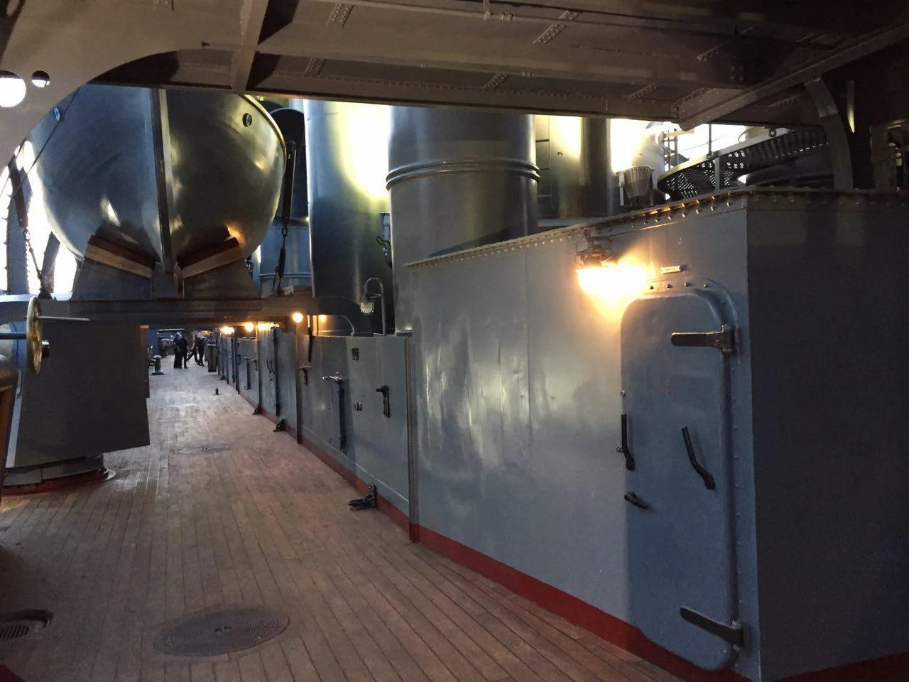 Крейсер Аврора с воды