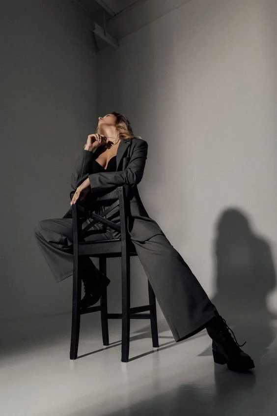 Жетілген шешен әйелімен жыныстық қатынас Сантехник мені ас үйде ұрып жіберді