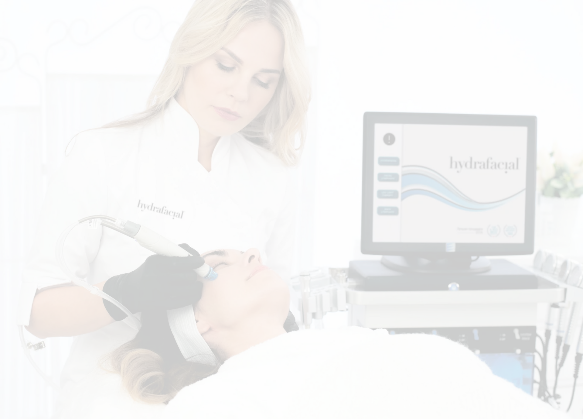 Программы ухода за кожей на аппарате HydraFacial в Хабаровске