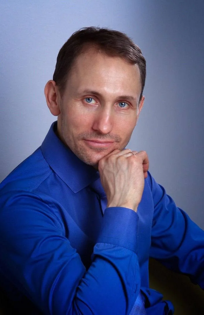 Василий Легостаев — преподаватель курса