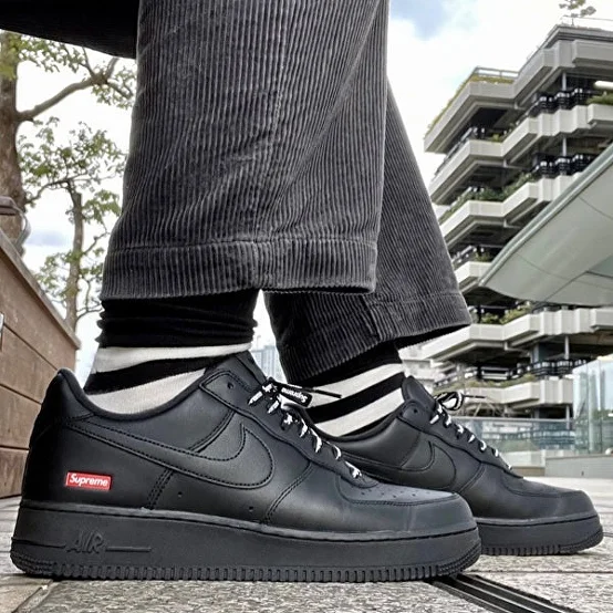 NIKE AIR FORCE 1 LOW SUPREME MINI BOX LOGO BLACK 100