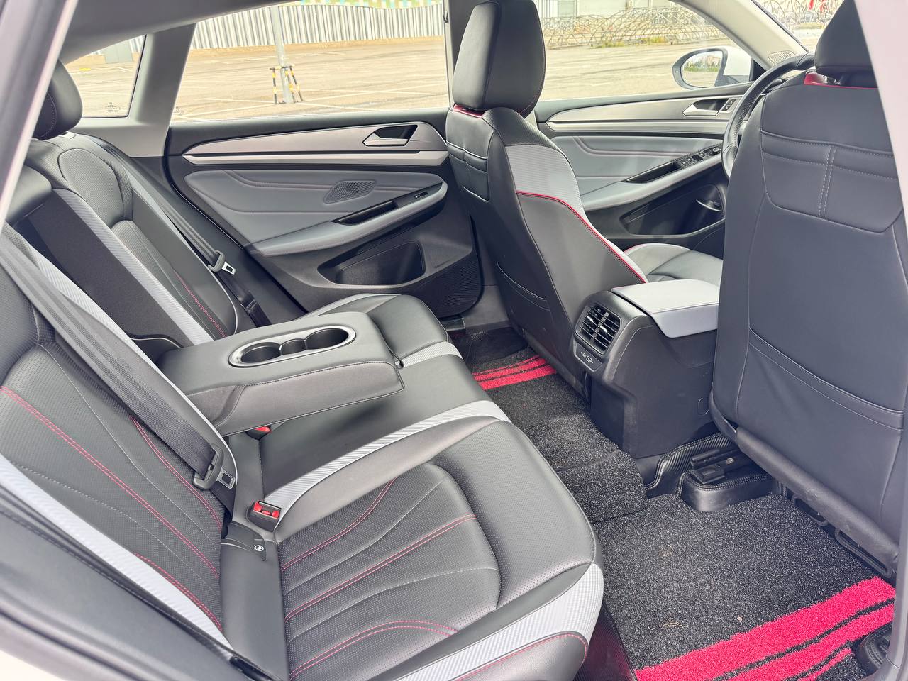 Салон VW Lamando