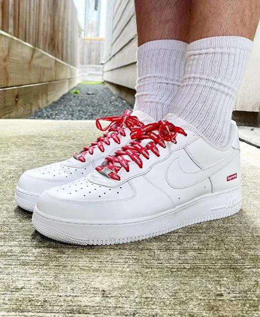 Nike air force 1 supreme white 2025