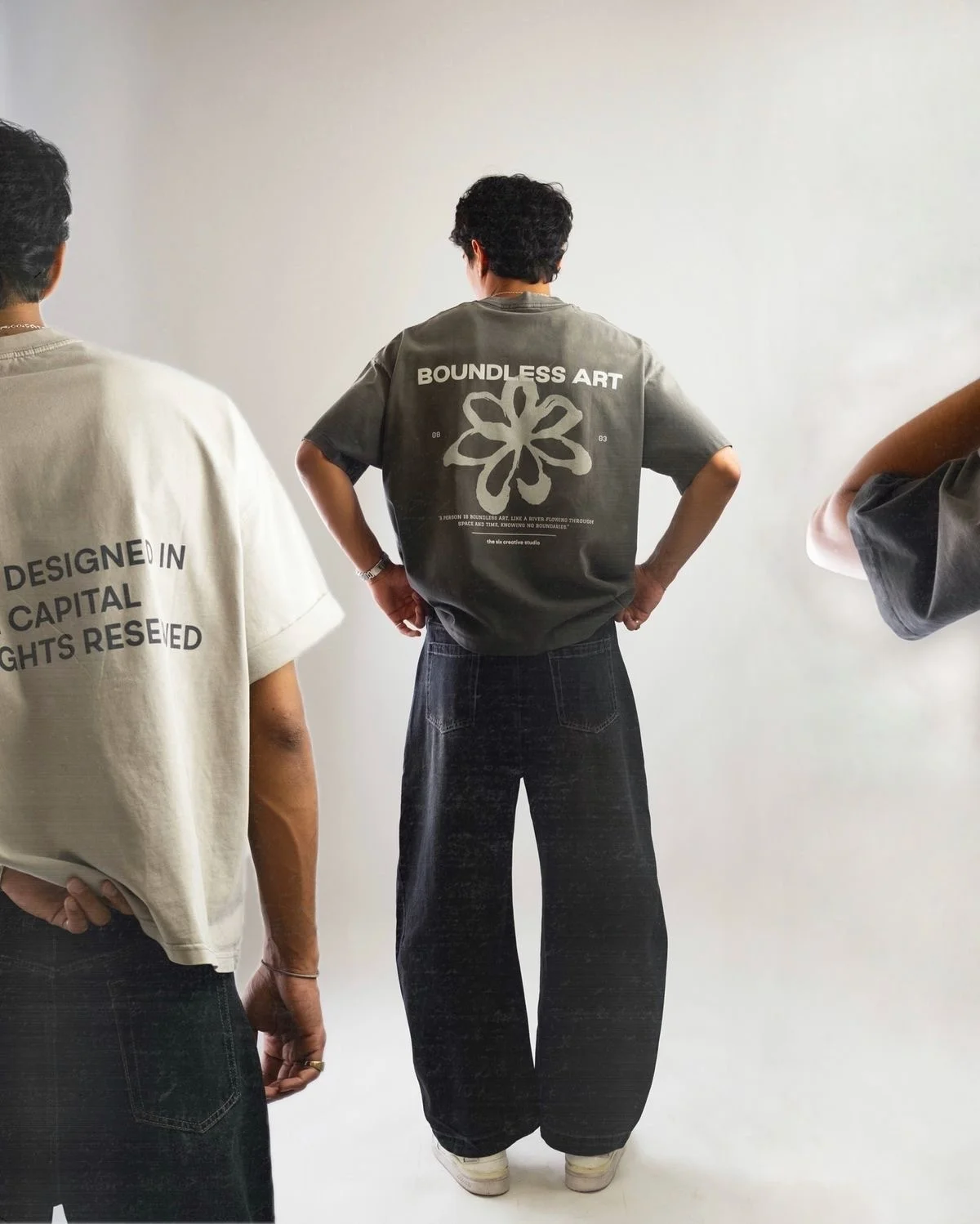 Человек в футболке