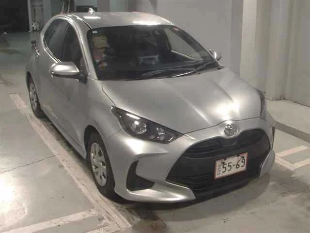 Toyota Yaris 2023 — автомобиль с доставкой под ключ в Хабаровск