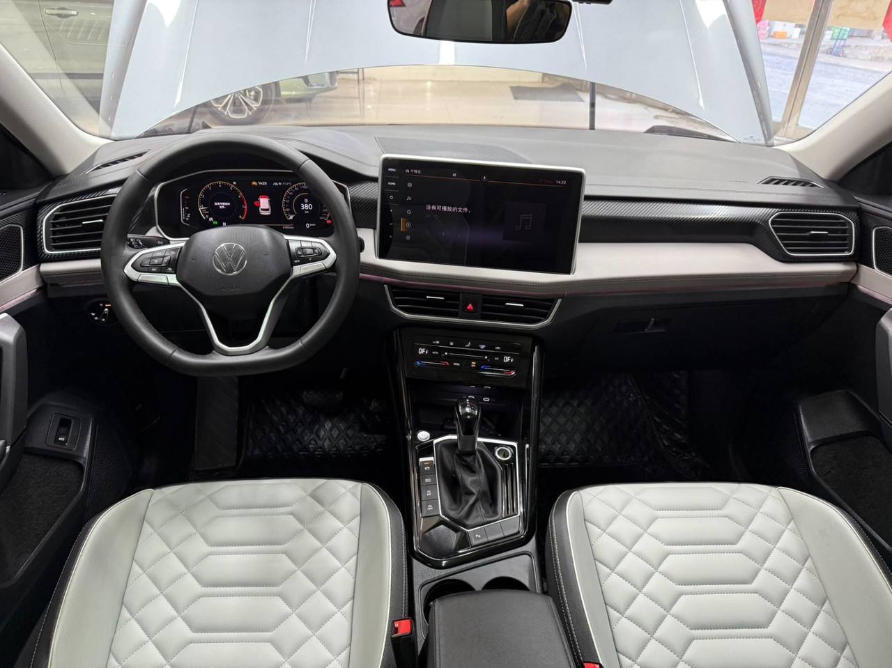 Багажник и задняя часть Volkswagen Tayron