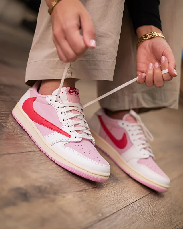 Jordan 1 Retro Low OG SP Travis Scott Sail Tropical Pink - 100
