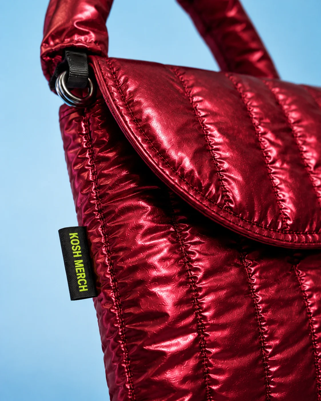 Жаккардовая бирка KOSH MERCH на сумке