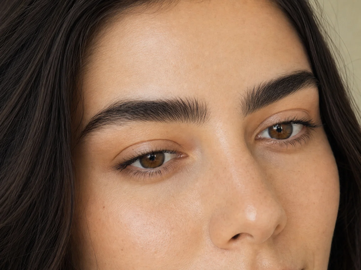 Мягкая натуральная текстура бровей после Organic Brow