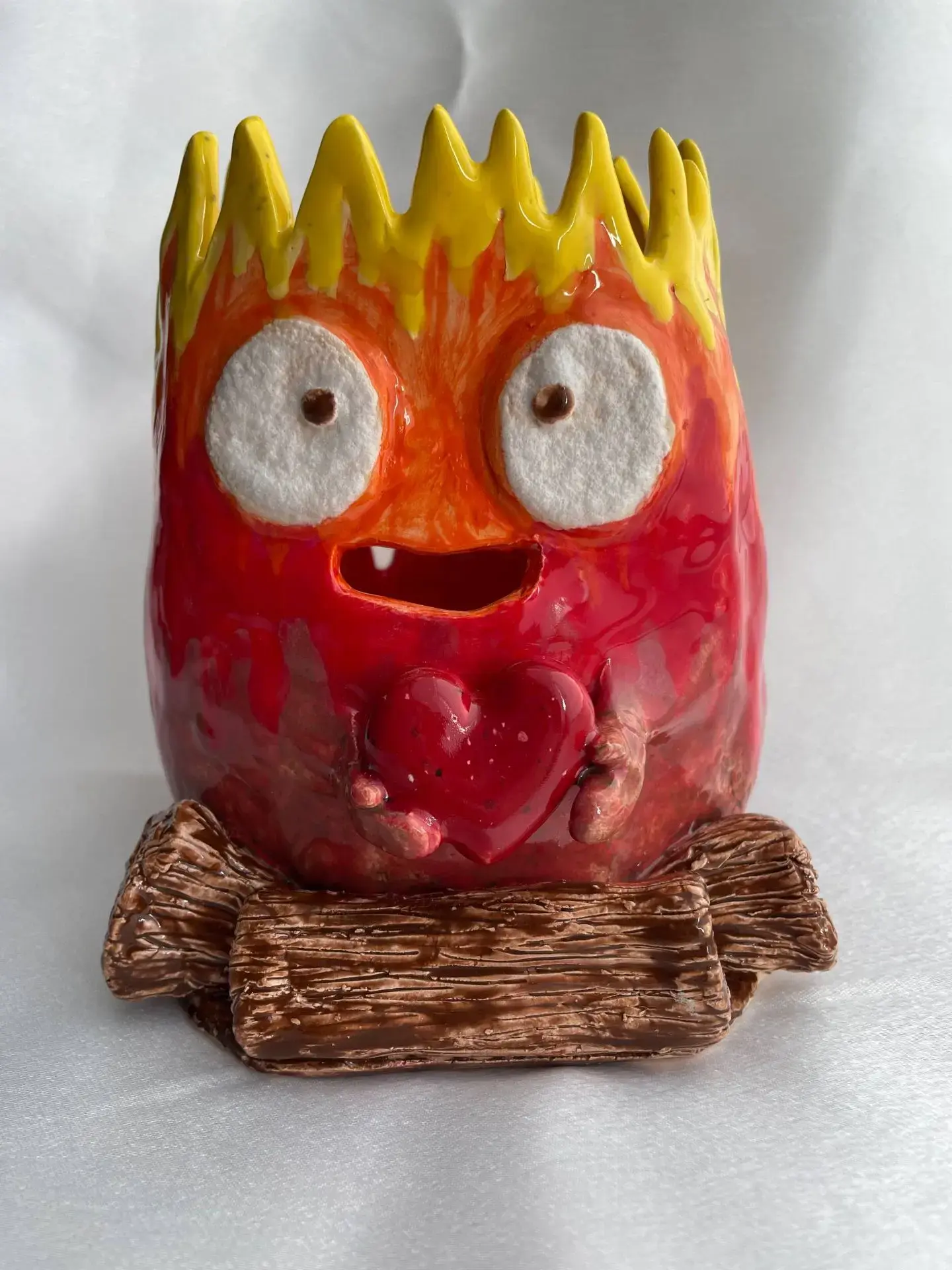 Глиняная фигурка, сделанная ребёнком на занятии