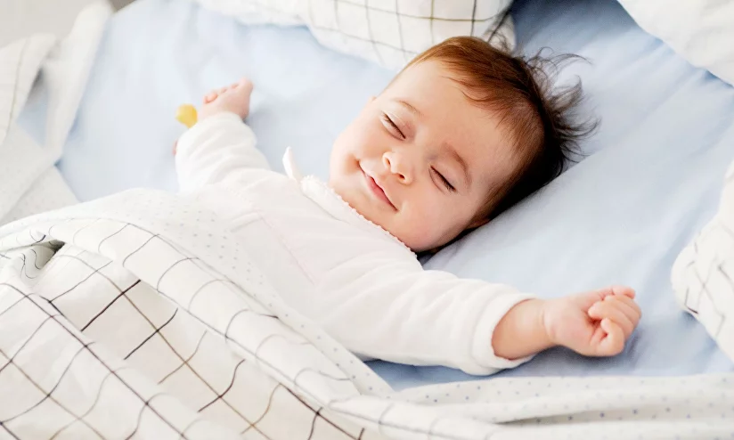 «Недосып формирует трудное поведение»: эксперт по сну — о том, как важно младенцам высыпаться