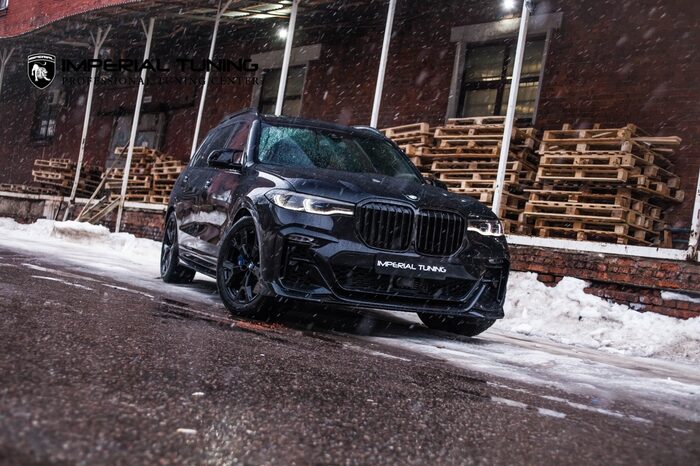 BMW X7 G07 Imperial Tavad Black Sapphire Metallic — полный тюнинг и уникальный обвес Imperial