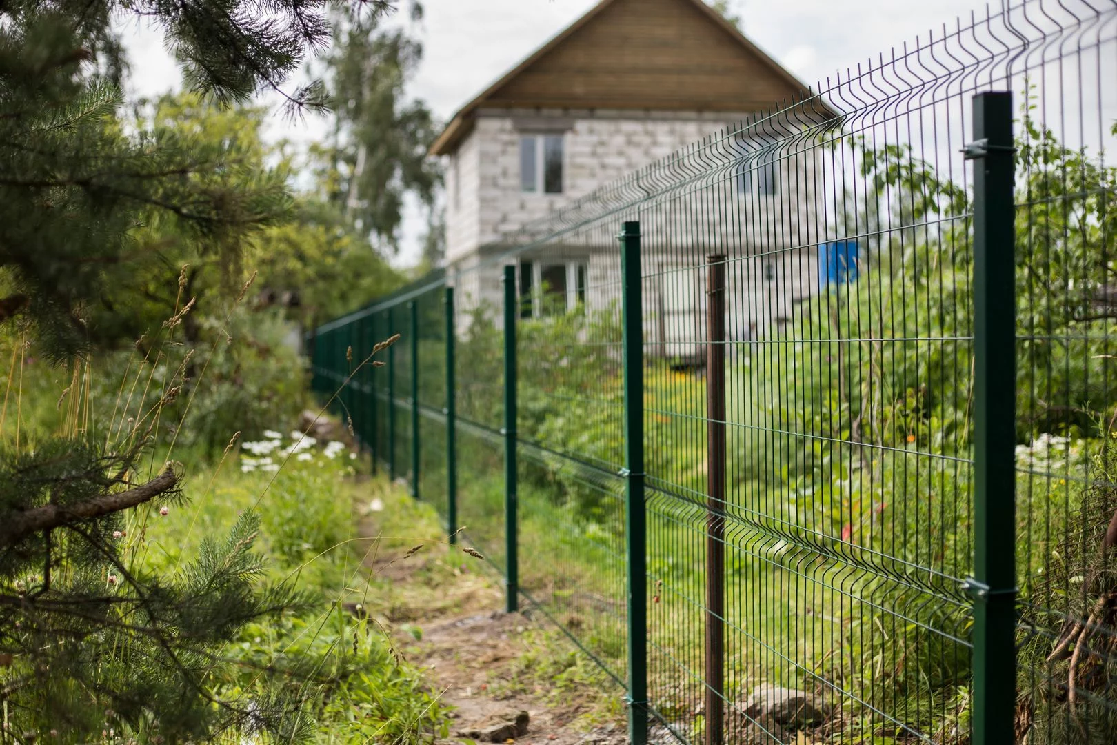 Заборы для дачи под ключ в Санкт-Петербурге и Ленобласти | Цена,  калькулятор онлайн