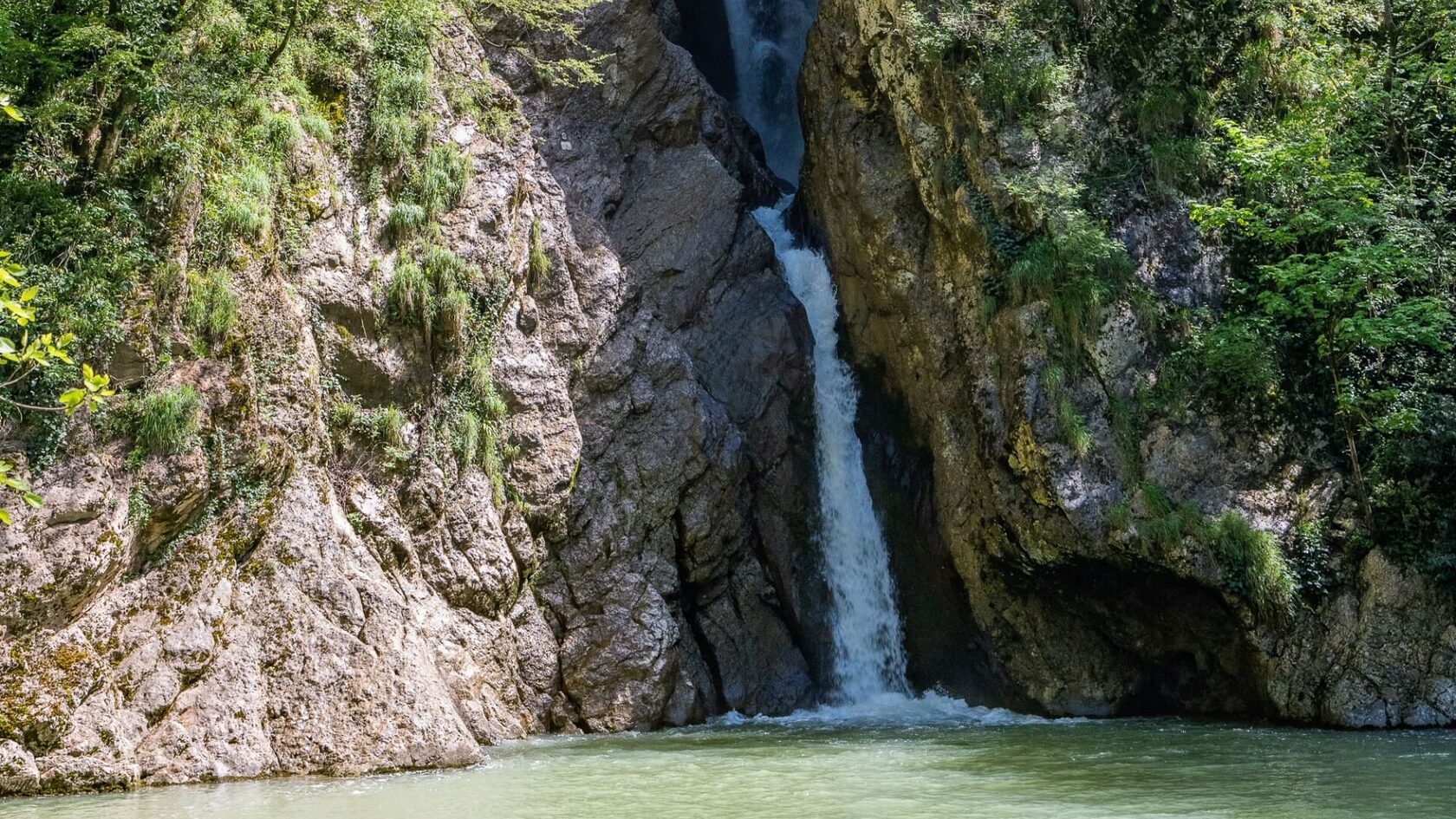 Агурские водопады