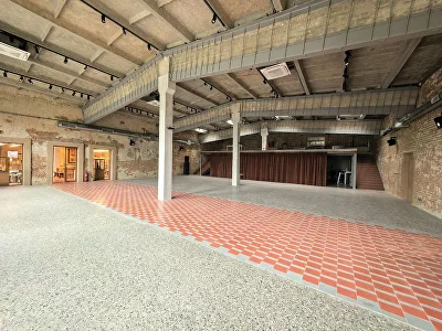 Мануфактура Дымова, основной зал