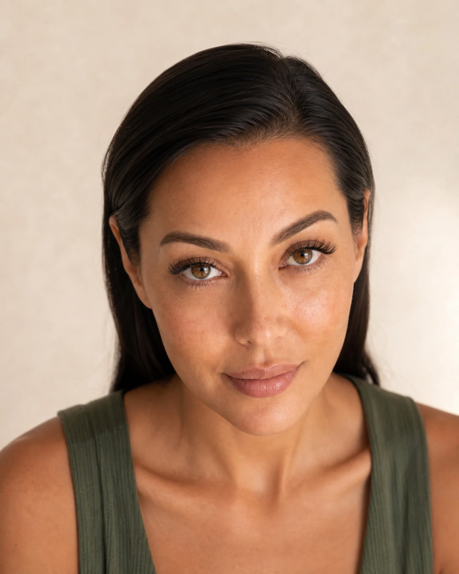 Открывающий эффект наращивания ресниц