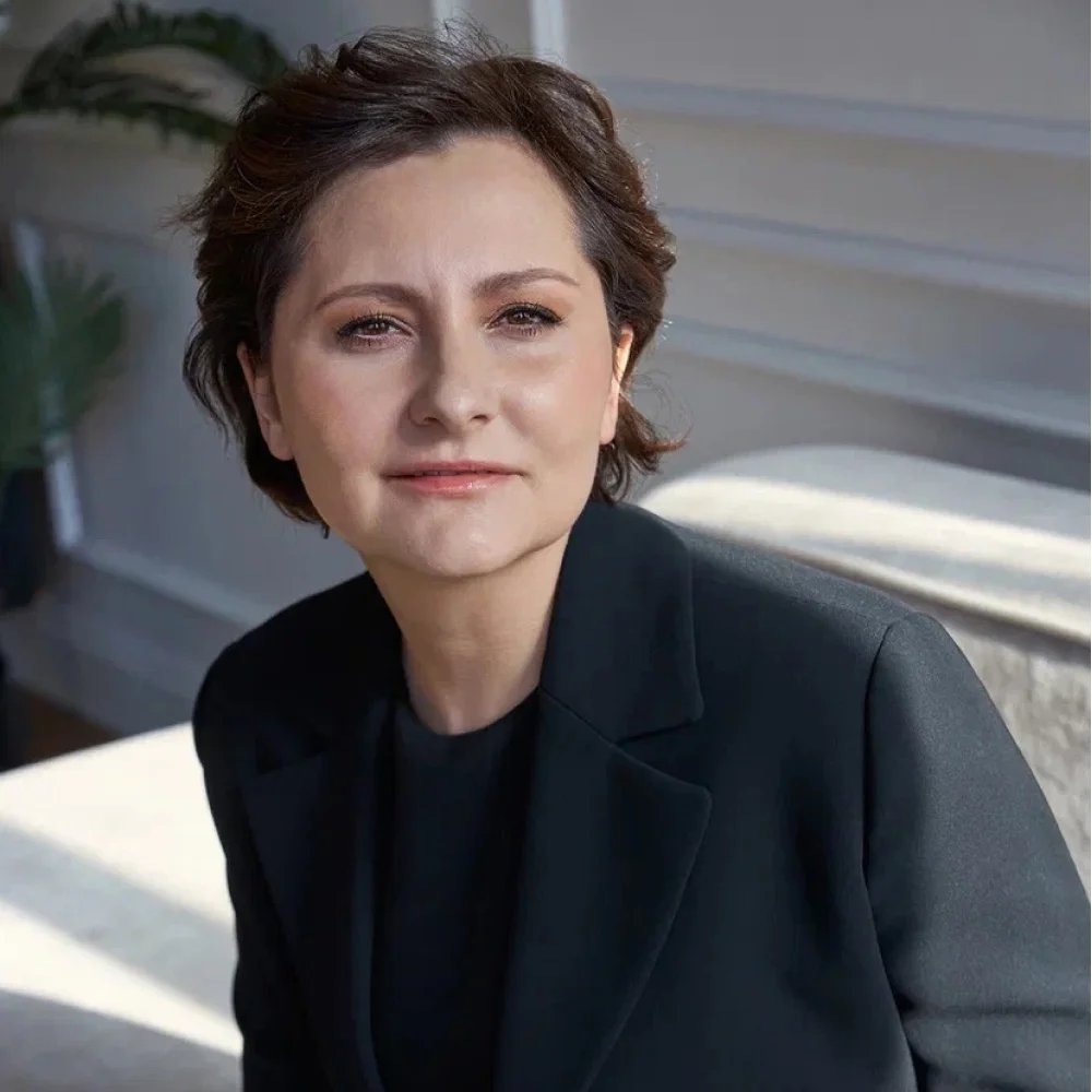 Эвелина Микецкая во время разговора