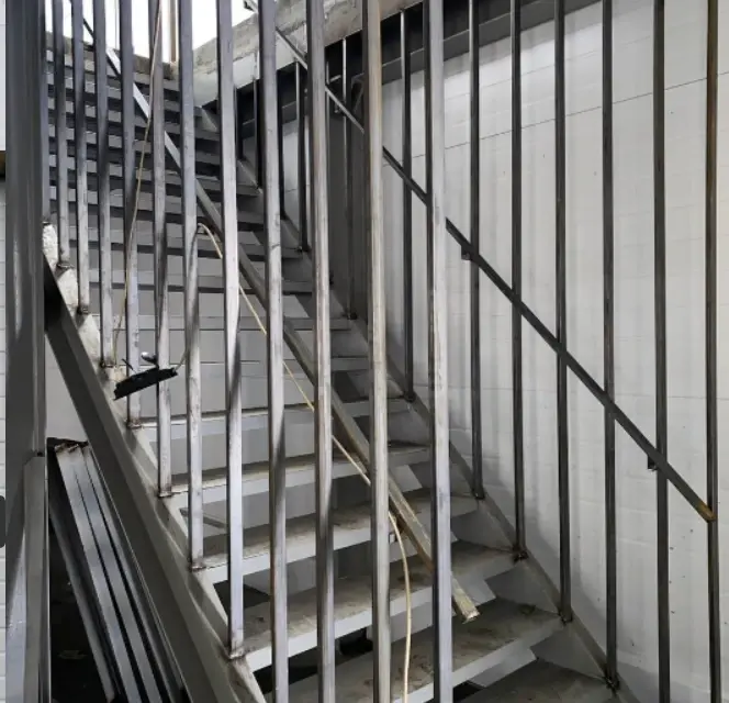 Строительство АБК на втором этаже ангара