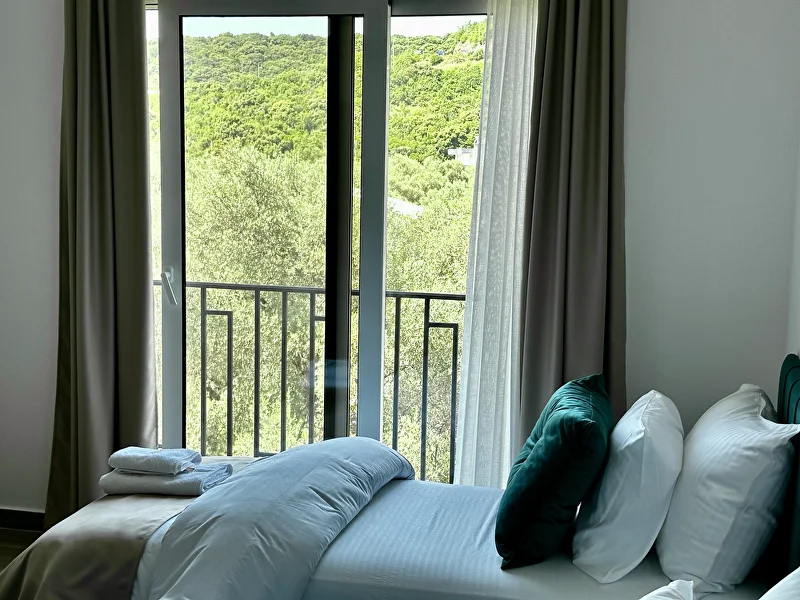 Apartman sa odvojenom spavaćom sobom, terasom i pogledom na planine, fotografija 5