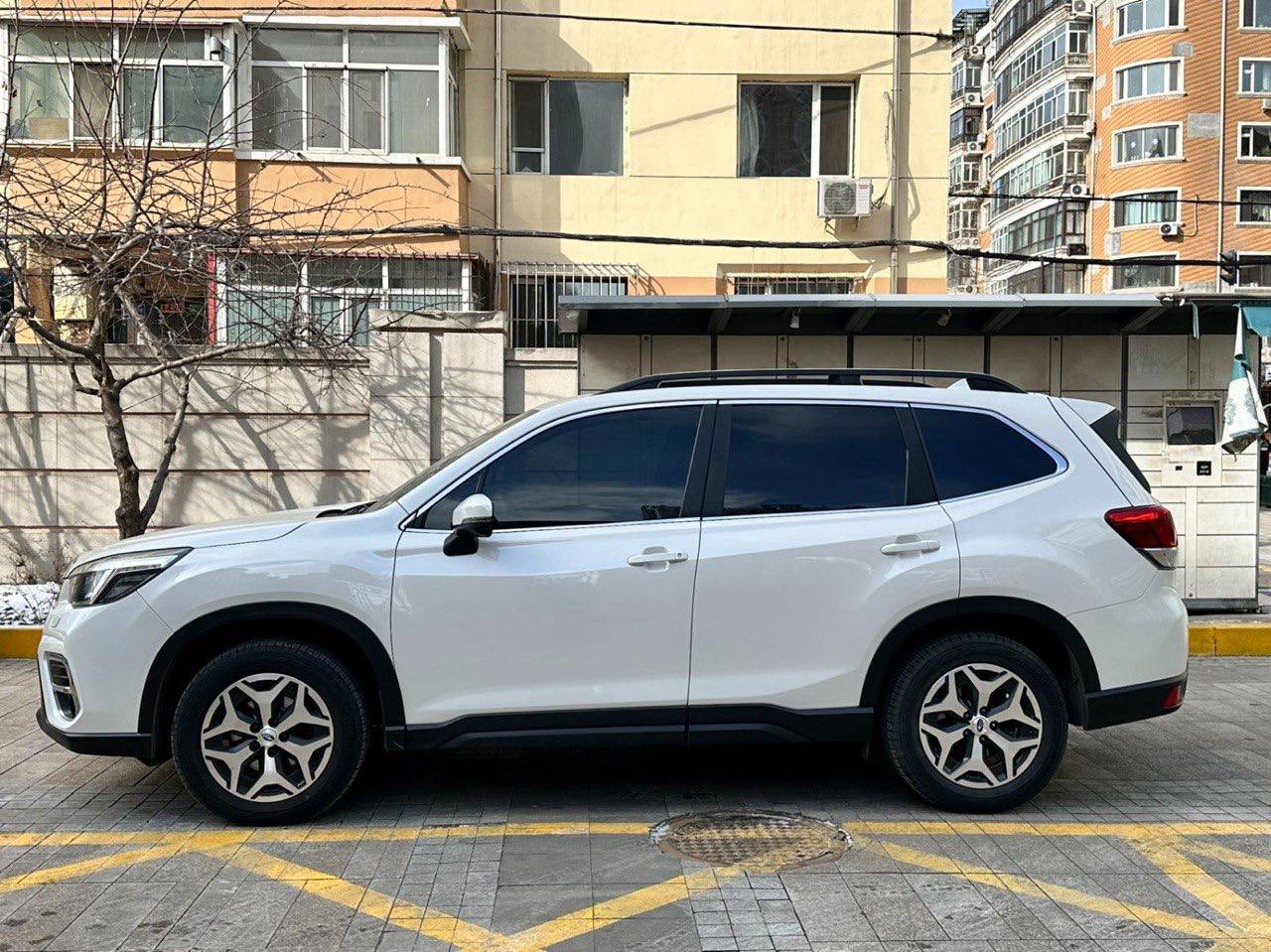 Subaru Forester 2019 в движении